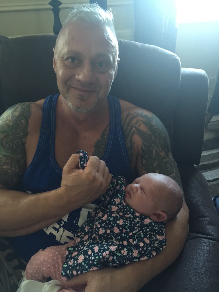 ZiggysGym's tweet photo. Dada meets Holly Mae xxxxx https://t.co/drePUODldu
