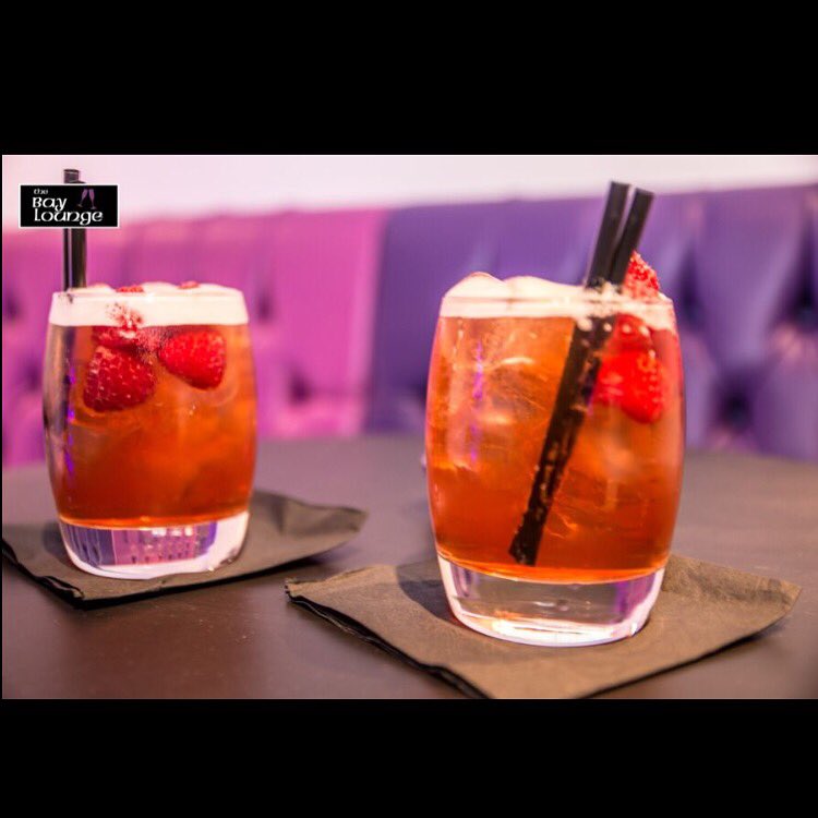 bay_lounge's tweet photo. #2-4-1 #cocktails #cardiffbay #baylife
From 5-9pm
Pop in-Cosy up in a booth or Prop up the bar!
#Signature#cocktails https://t.co/WjujkfaOmf