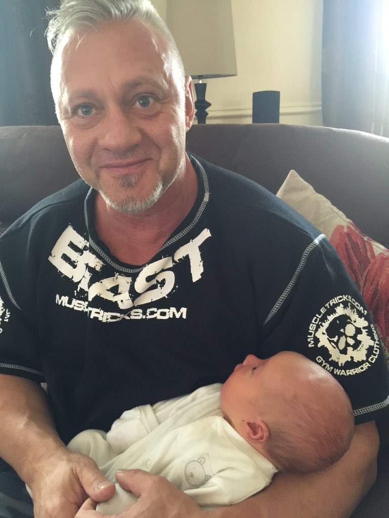 ZiggysGym's tweet photo. Dada meets Charlie xxxxx https://t.co/uOOm9FSVp7
