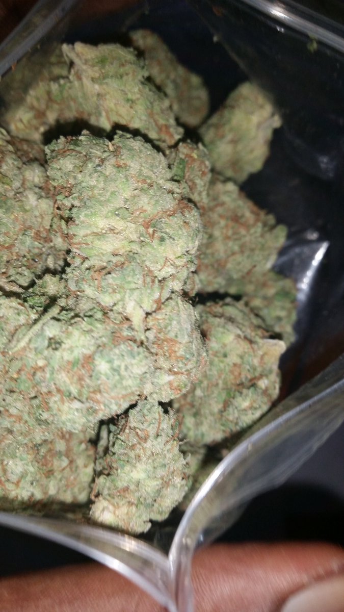 Womack_Gang's tweet photo. Smoking on the Earth https://t.co/7lFUY653Ay