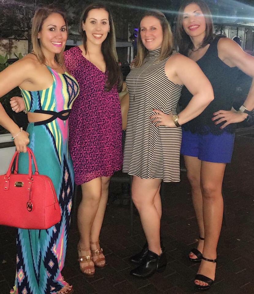 msjmarielo's tweet photo. Dinner with my loves https://t.co/2Y84r6TdL9