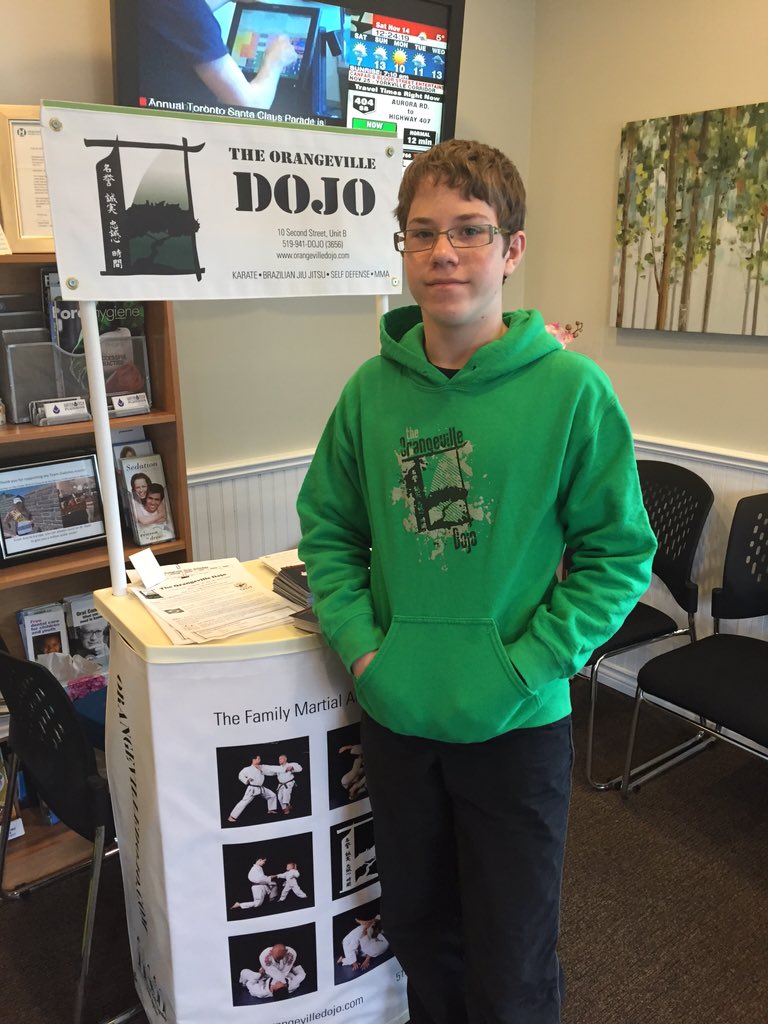 TheDojoFamilyMA's tweet photo. Join us at our custom #mouthguard clinic @BroadwayDentalO! On till 3 today. Proceeds to @GrtCdnRun 2016! https://t.co/0v6AL4k50e