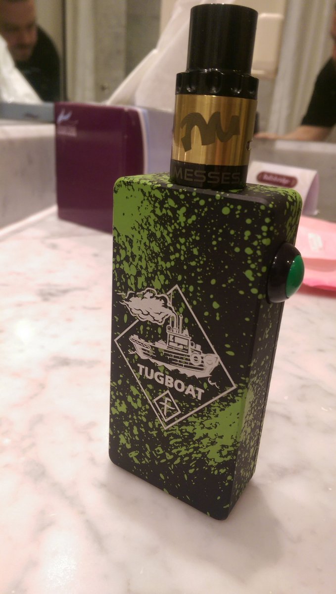 FotoGeekery's tweet image. Picked up this unregulated beauty at @VapefestIreland 😊 #WhatUpTugboat!