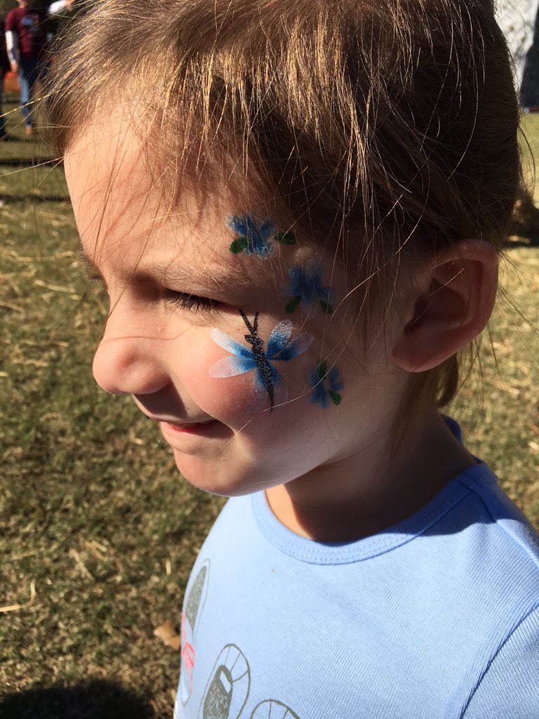 mathewbryansims's tweet photo. Great job @GCAFallFestival #yeahTHATgreenville https://t.co/4iLKtzv0Cp