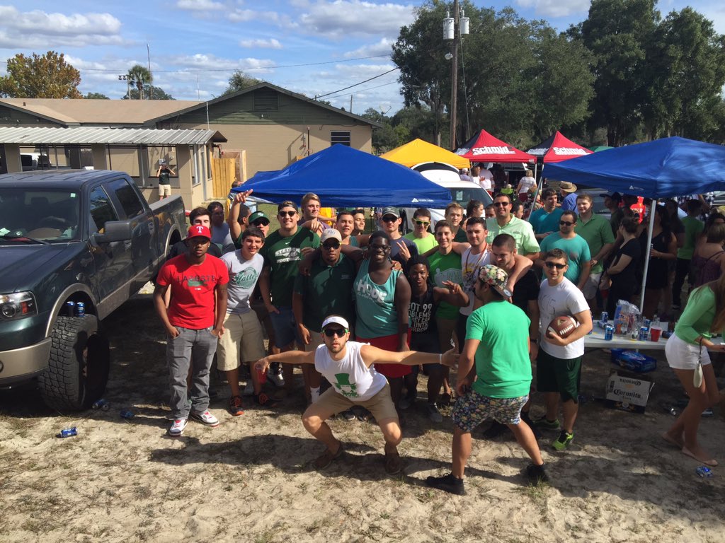 JohnB_Stetson's tweet photo. Sigma Nu is ready for a #HattersWin #HatterHC #SUnited https://t.co/BI4xcrt4LH