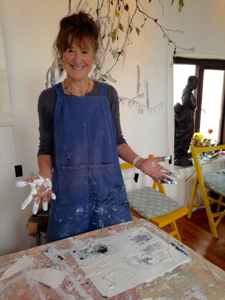 SteenLD's tweet image. Lovely lush students and friends @KeeleyCeramics @Coombestudios #growingcreativity