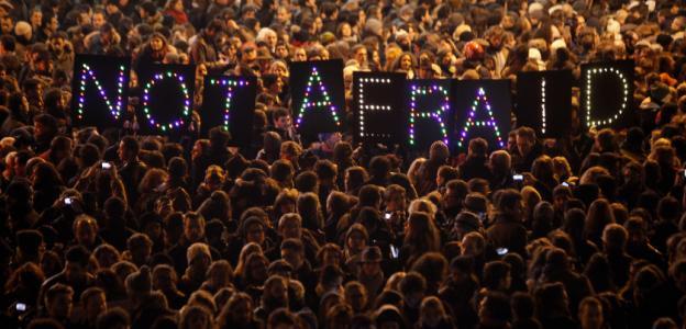 GiorgiaIntroini's tweet photo. #NotAfraid #ParisAttacks #BeirutAttacks https://t.co/rzbNBUN4dJ