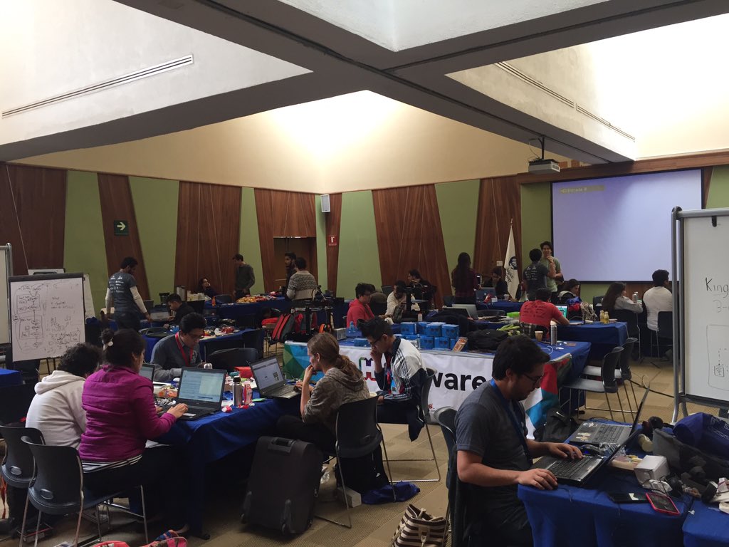 bitshakemx's tweet image. Hora 20. @HacktheWorldMX  #hackathon #hackaiot #iohack