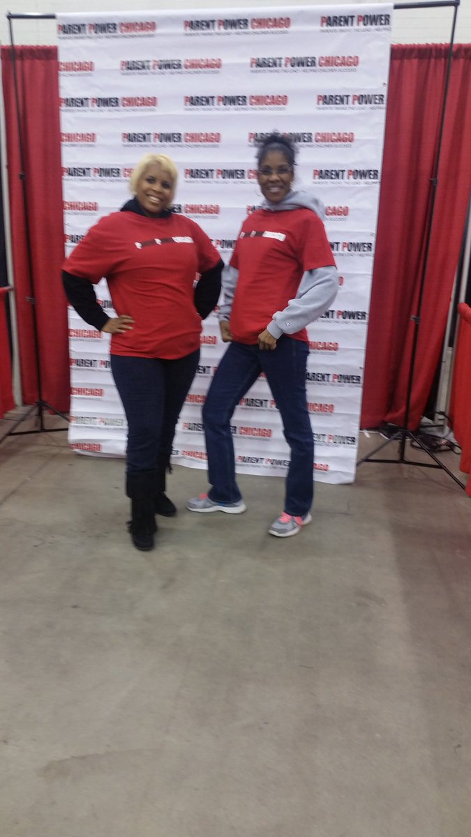 Enjoying the <a href="/ParentPowerChi/">ParentPowerChicago</a>  high school fair w/8th grade students # cst2015 #powerparent