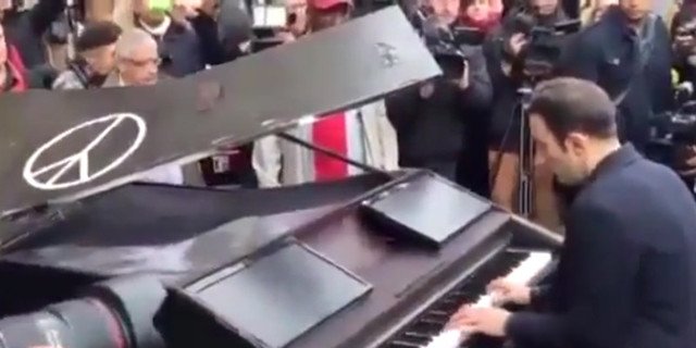 franceinfo culture tweet media