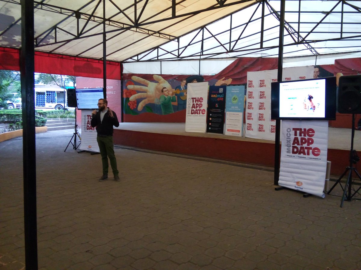 AnimalSphere's tweet photo. En el escenario de @theappdate_mex: Ivan de @animalvitae https://t.co/JCuo7QOngF
