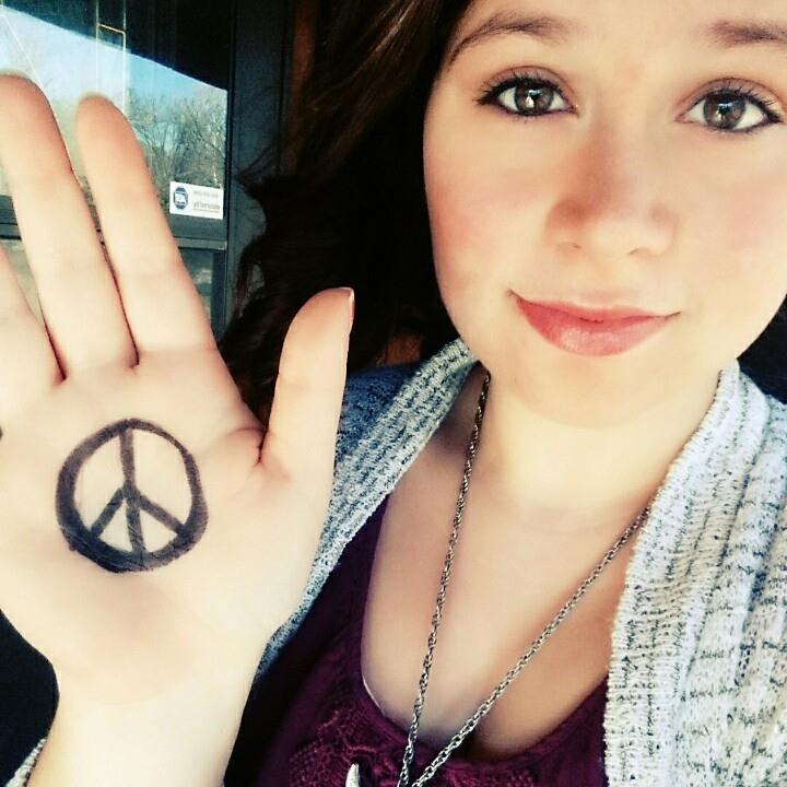 ColorBubbles17's tweet photo. #PrayForPeace #PrayForParis https://t.co/PtMWuO1hEy