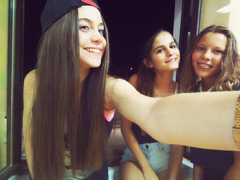 Blanca_H3cantos's tweet photo. No aguanto mas, no puedo estar sin ti mas @monicadesu18 https://t.co/e0up6Cjz6T