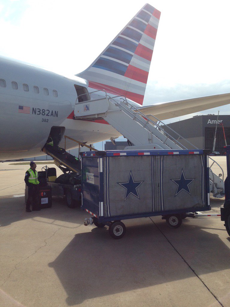 Photo Cowboys boarding plane to Tampa Bay Dallas Cowboys Forum
