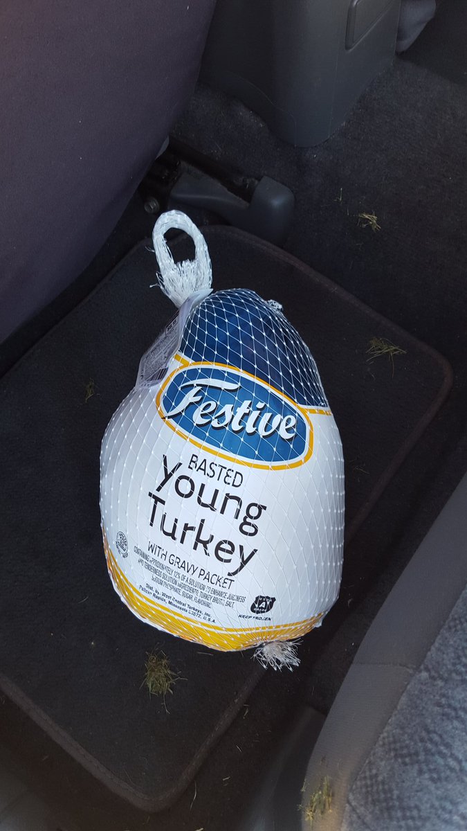 KUnander's tweet image. Donated this turkey to @unitedwaynu so they can give to a family in need. @OpGenerosity @RAKFoundation @PosPositive