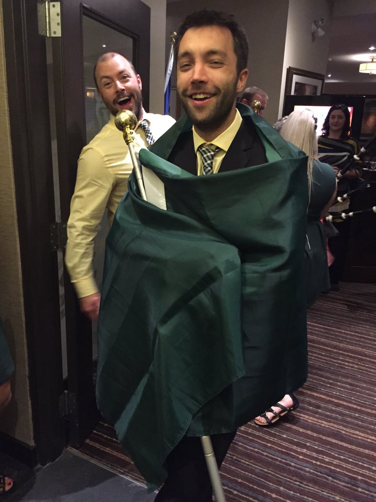 bzubes's tweet photo. Things are getting very weird @Speshcurler @Oye_semW @ColinKoivula @curler1982 #peppermintknobs https://t.co/JHczOTPI1I