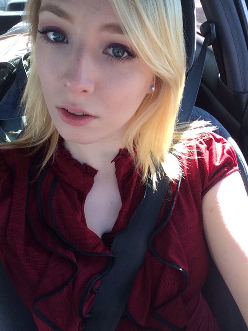 #MOTD #blonde #blueeyes #trillium #fashion #lamodel #mac #ruffles #sunlight #sunshine #goodgirl #modeltrillium