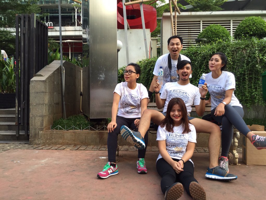 harrysaputra's tweet photo. Keseruan pagi ini CFD #BarengRangers di FX sudirman @MeggaNPutri @alkathiraafuad @oliveayuu @feratrys @XLCare https://t.co/T1QZBRppVb