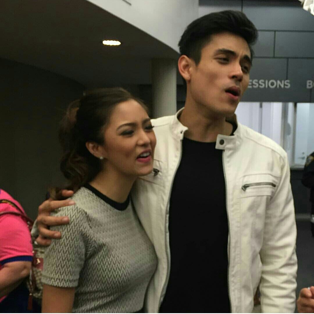 team_jandykimxi's tweet photo. #OneMagicalNight2015 https://t.co/HDiFhFz47D https://t.co/jyPpAZ5Mub