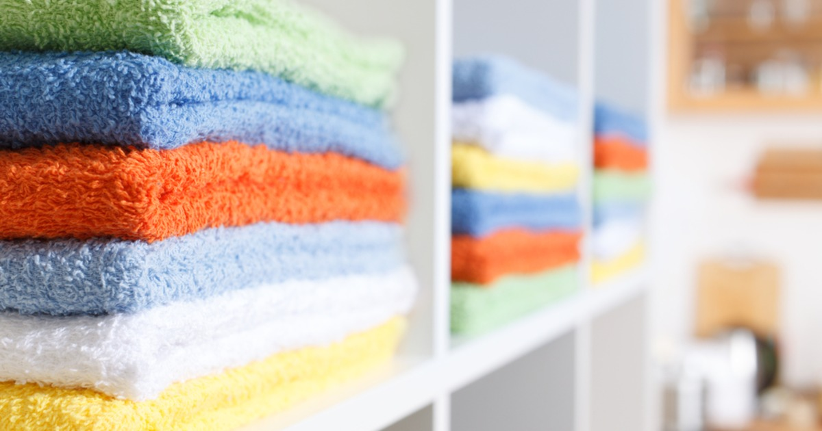 mypropertysquad's tweet photo. Holiday hosting? 53 tricks to kick clutter out of your home before your guests arrive: https://t.co/9Iz9yh5rUS https://t.co/BvdDvLPjMz