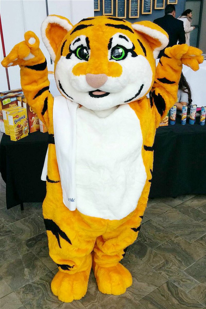 DeewaFest's tweet photo. Show us your Tiger Strength at the ROYALE Tiger Towel booth at #Deewa #TigerStrong!! https://t.co/u3sLtQnLW4