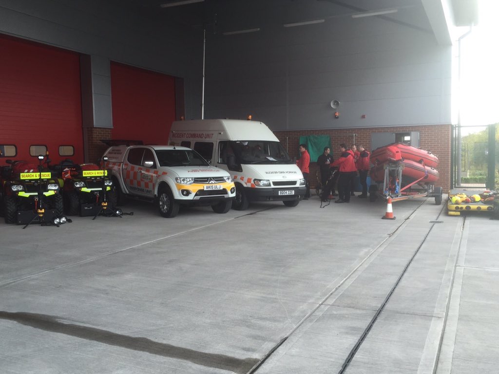 randka1's tweet photo. A positive day @HWFire with @WMSARTeam showing our kit and really appreciated having a look round the new station https://t.co/xGHnREweVn