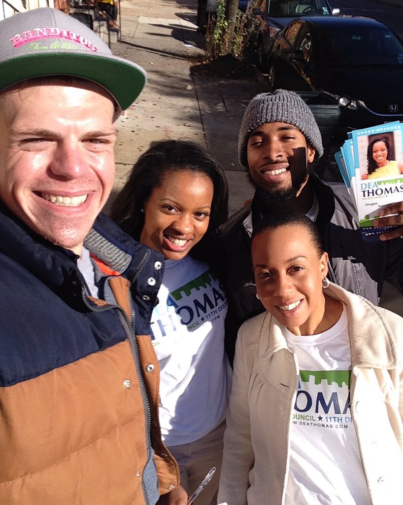 MsDeaThomas's tweet photo. #DEArBaltimore,
It's a beautiful day in the 11th District! #TeamThomas is ready to meet you!
#Thomas2016 https://t.co/C9tZ5228Dw