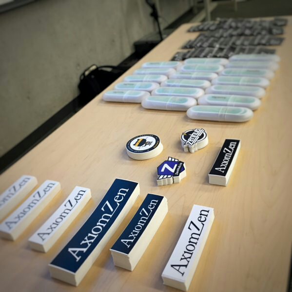 KiraAguera's tweet image. All the swag? All the swag.  
ヽ(･ω･ゞ)  #firsthackathon