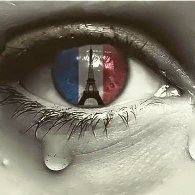 #Prayers4Paris #Paris #SupportParis