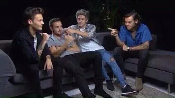 helloword6683's tweet photo. Who decided to wait 5years before slaying t'world with his high notes?

#MadeaInTheAM #MTVStars One Direction #1DDZ https://t.co/Ova3M8aQEv