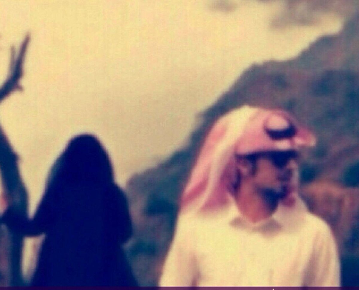 علنت. باني 
فقدتك للابد 
عندما أصبحت
متاحآ للكل