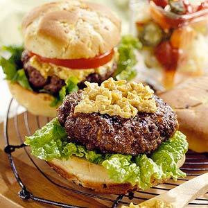 Surf And Turf Burgers With Spicy Caramelized Mayo Get Recipe Here ift.tt/20TDEjh?x1cOB  #foodtrip #recipeblog 🍝🍰
