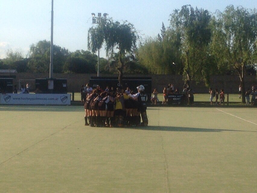 #Hockey Universitario B enfrenta a Berazategui por la permanencia en #PrimeraD #PlayOutDE #VamosLaU