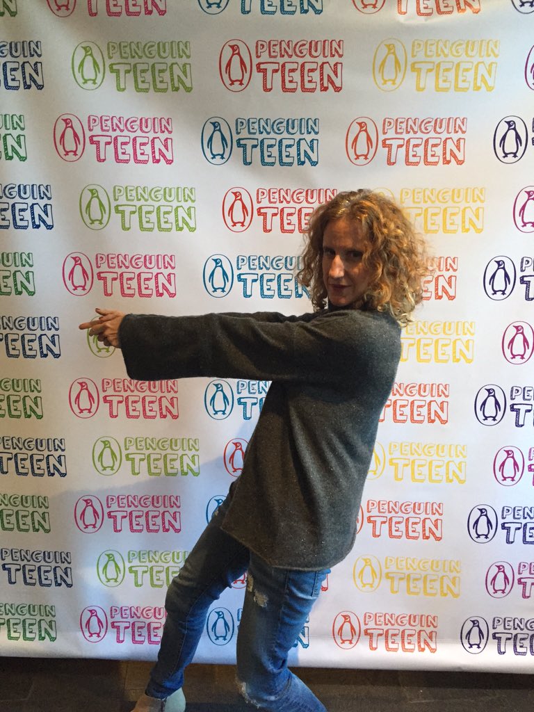 PenguinTeen's tweet photo. The one and only @gayleforman #yallfest2015 https://t.co/tSq9OXFJ8t