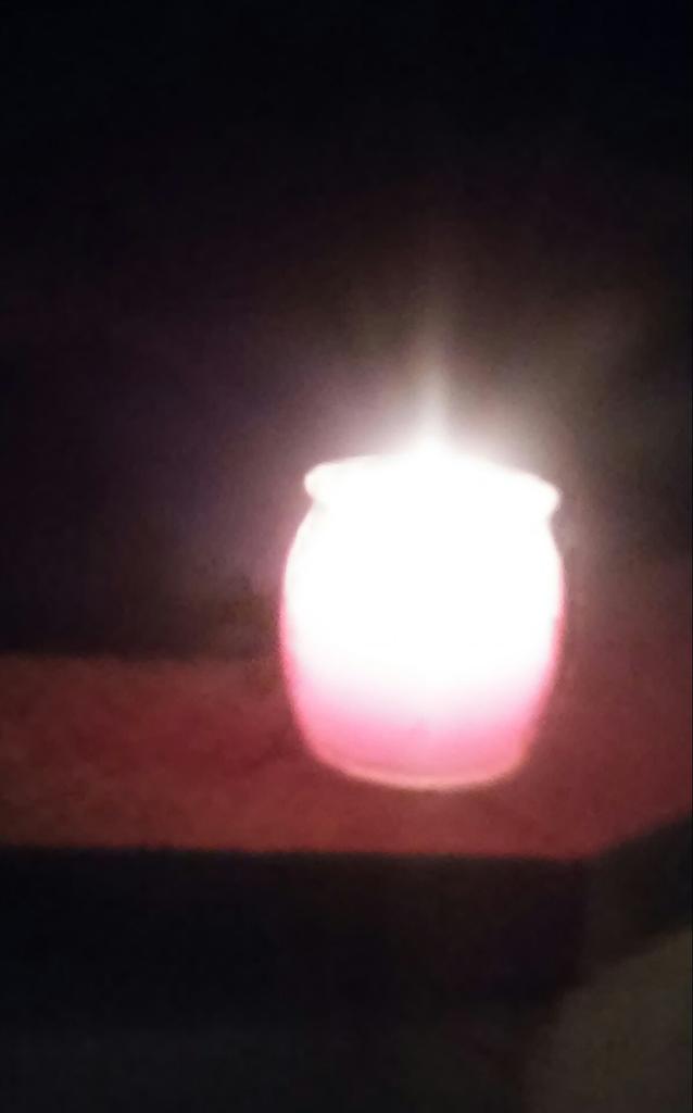 pignatti70's tweet photo. per tutte le nazioni, etnie e religioni preghiamo perché brilli ovunque lo spirito di vita e non bagliori di morte! https://t.co/lgOvSD2lHl