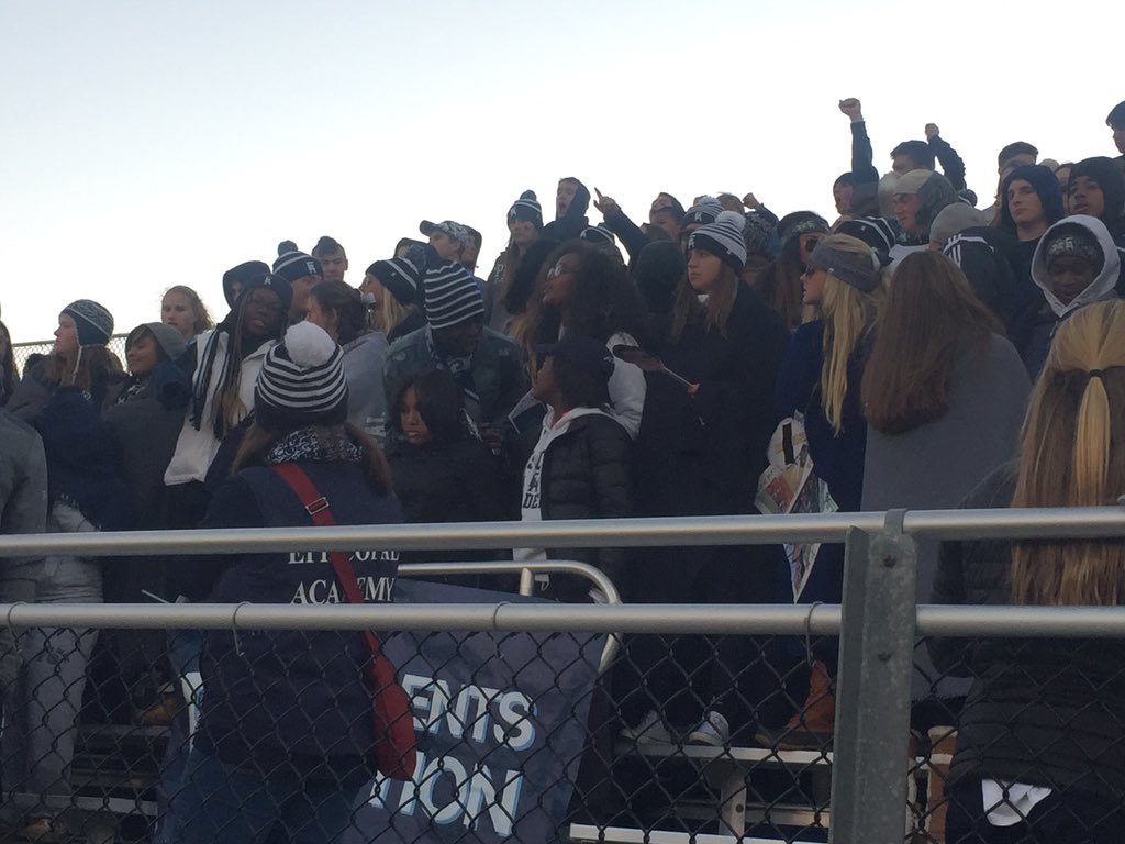EA1785_Athletic's tweet photo. Win or lose, we LOVE this tradition. #EAspirit https://t.co/HiH3x2R11L