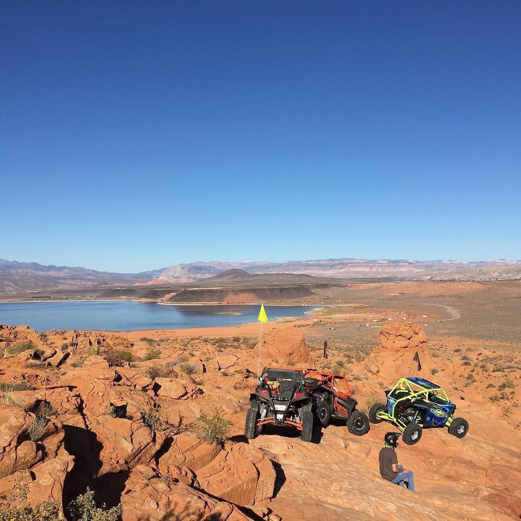 UTVGuide's tweet photo. Afternoon run on #DoubleSammy here at the @sxsrally Bug fun! https://t.co/IzQiONak0W https://t.co/hI7UTDmcRE