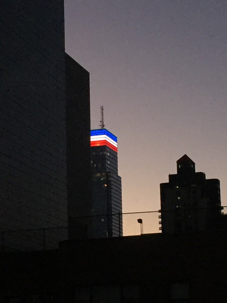 David_Emanuel's tweet image. #solidaritywithparis #nycskyline I❤️NY