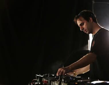 delta903fm's tweet photo. #Nowplaying: @francocinelli en #CocoonArena escuchalo en VIVO por https://t.co/11XSbJU73Z junto a @ibizasonica https://t.co/wIkl2OclJJ