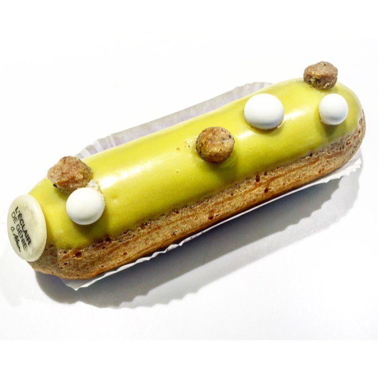 theFoodStache's tweet photo. Eclair de génie #lemon #eclair #eclairdegenie #food #foodporn #sweet https://t.co/x8dwQCosp6