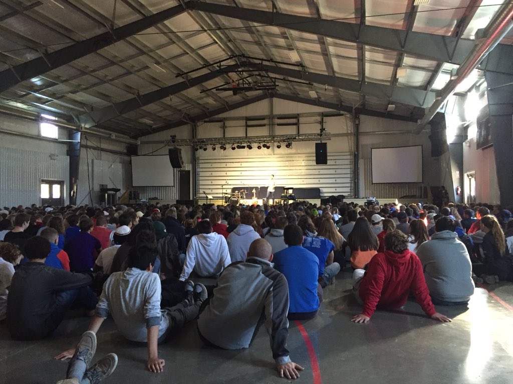 AccessAudioInc's tweet photo. We love providing audio, lighting, video and staging for @YoungLife Fall Weekends this month! #FallWeekend2k15 https://t.co/7bzZ9kwq1p