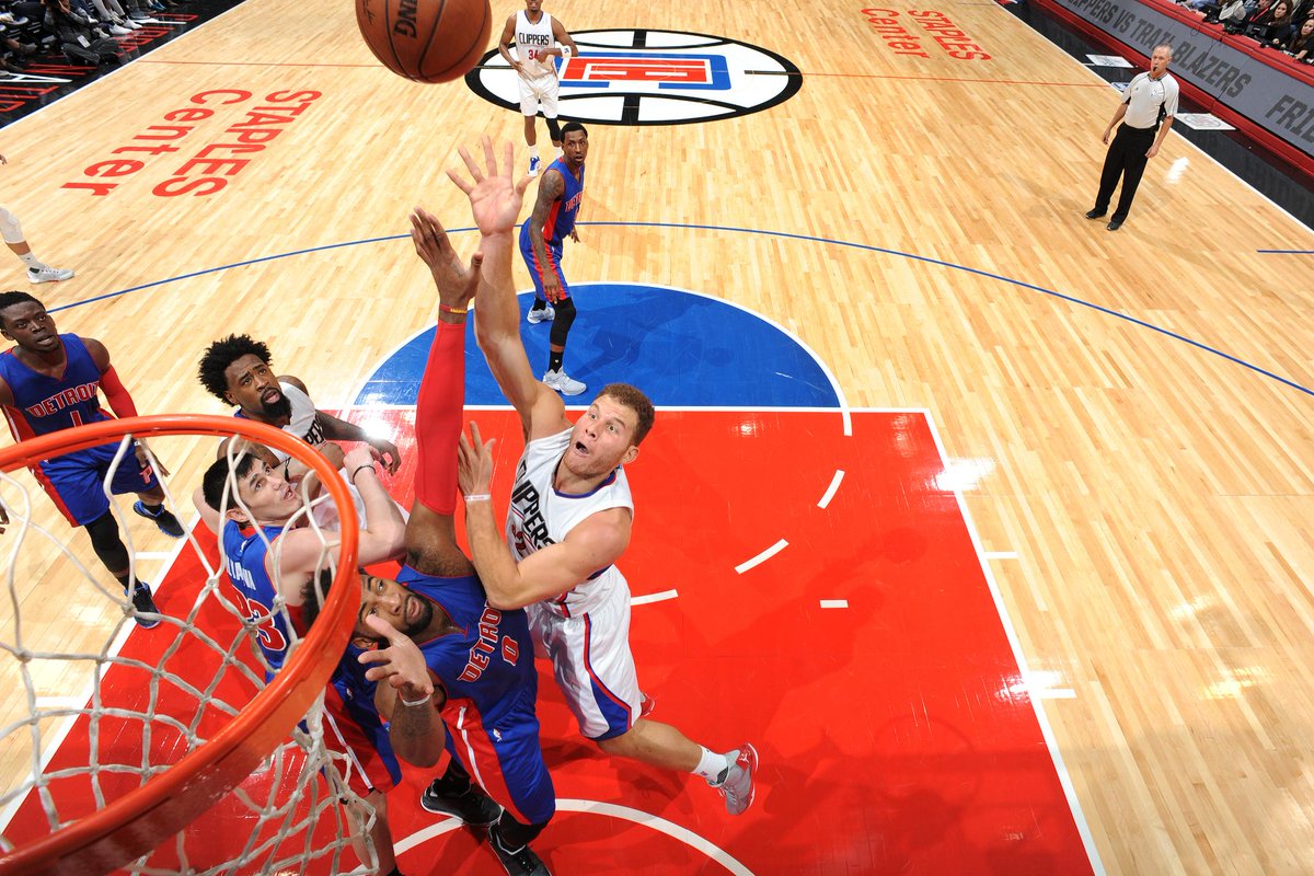 SportsCenter's tweet photo. Jamal Crawford drops 37 points, Blake Griffin adds 34 points to his name as Clippers down Pistons, 101-96. https://t.co/XjenMB1Fg8