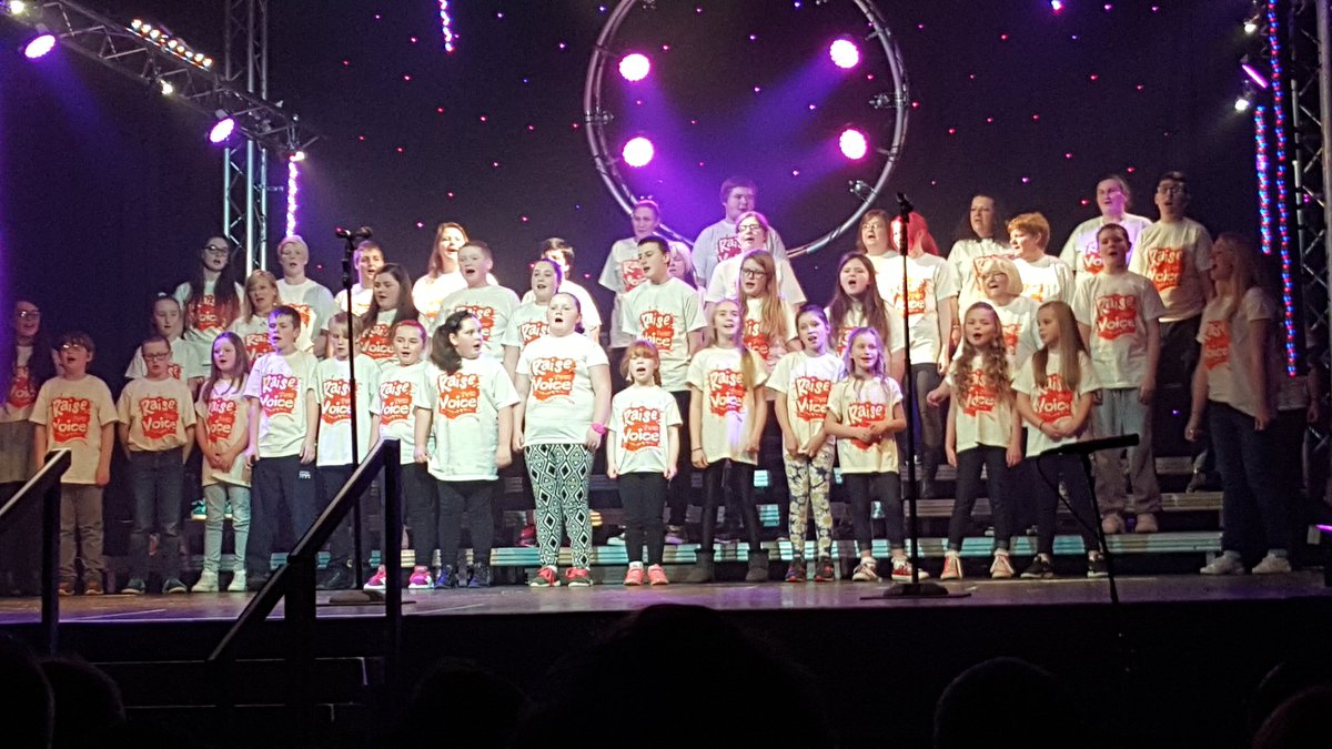 shazn3222's tweet photo. Team Ardeer Rising there voices @fionacs @CentrestageMT @sjswanny #RaiseYourVoice https://t.co/sZr64PAp5N