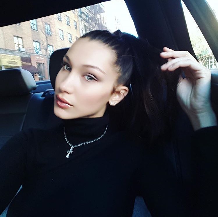 sadgirlriri_'s tweet photo. Bella Hadid tho 🔥🔥🔥🔥 she's so underrated 😩😻 https://t.co/RhhBhw3Lt6