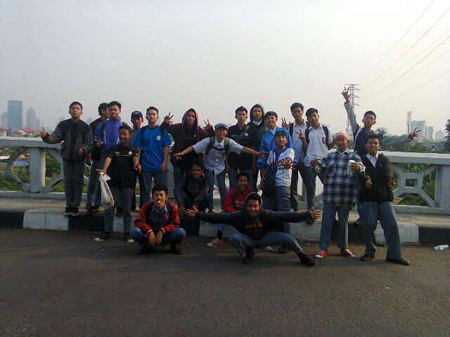 Foto di tanah abang pas awal masuk sekolah tahun 2013. 
Grafika62+GrafikaYL
-Adan Grafika62-