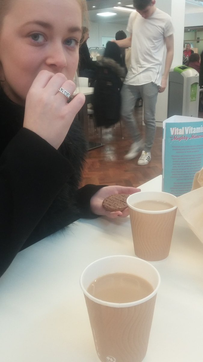 sallydodd72's tweet photo. For @madchipmanx its all about the free tea an biccies 😂😂 #unisearch #worcester https://t.co/JAAeuGM0eK