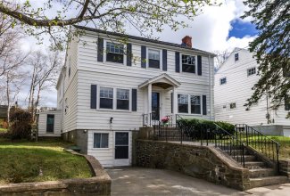 RedDoorRealty's tweet photo. It's #OpenHouse Sunday at RDR! 3 #Halifax homes - CentralUrban, SouthEnd or close to nature.
https://t.co/VGyP7pbpOn https://t.co/oYhvPHXNT9