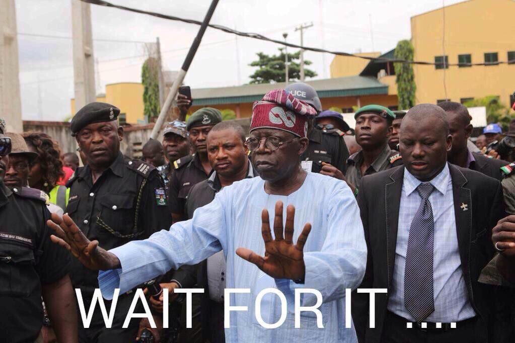 UB4VELI's tweet photo. why are some females so mean 😂😭😭😰 https://t.co/7OVLEB3Zzh