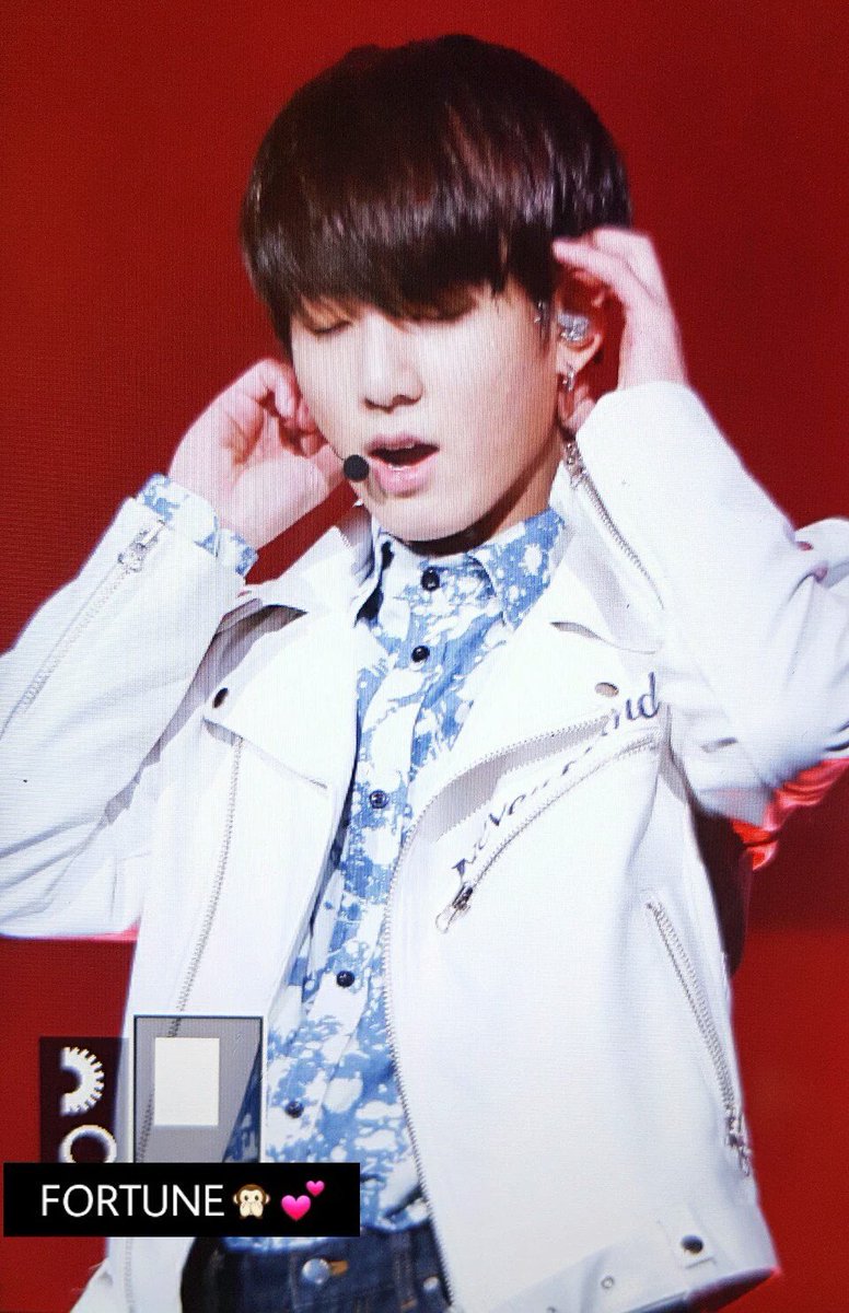 JeonjungkookUSA's tweet photo. #BTS 화양연화 Day 3 Live one stage Previews 151129 #Jungkook #화양연화onStage #화양연화PT2 (cr FORTUNE) https://t.co/t0mnOXpnqe