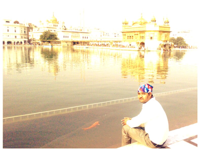 VinodSaklani921's tweet photo. Golden Temple Amritsar (Panjab) https://t.co/vLkYrKF30c